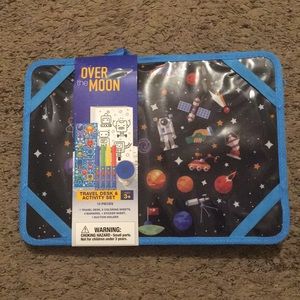 ❤️Over the moon travel desk an activity Set